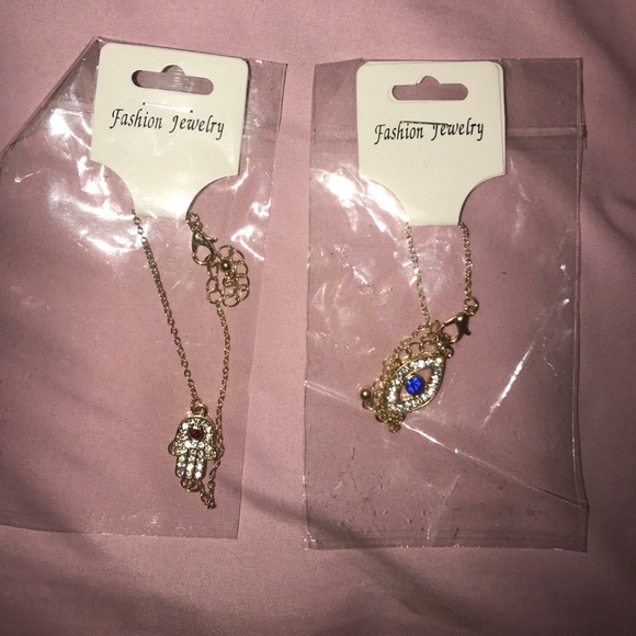 Hasma Hand/ Evil Eye Rhinestone Bracelet - Picture 1 of 2