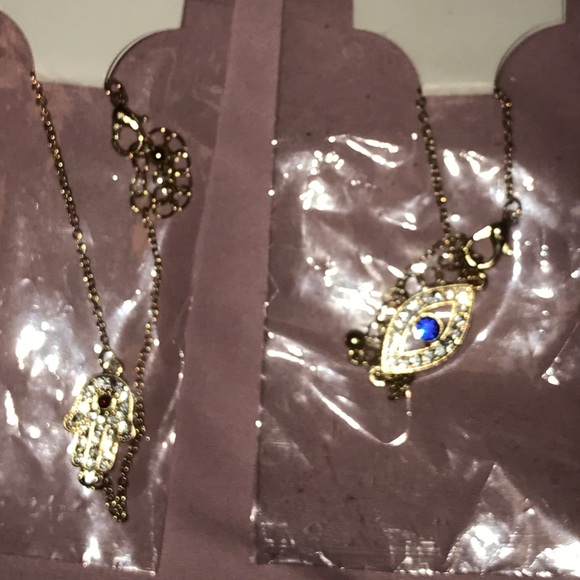 Hasma Hand/ Evil Eye Rhinestone Bracelet - Picture 2 of 2