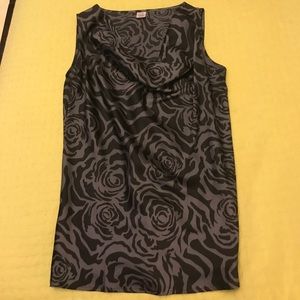 Black pattern shell top