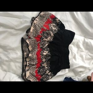 Patterned flowy summer shorts ( black /red /cream)
