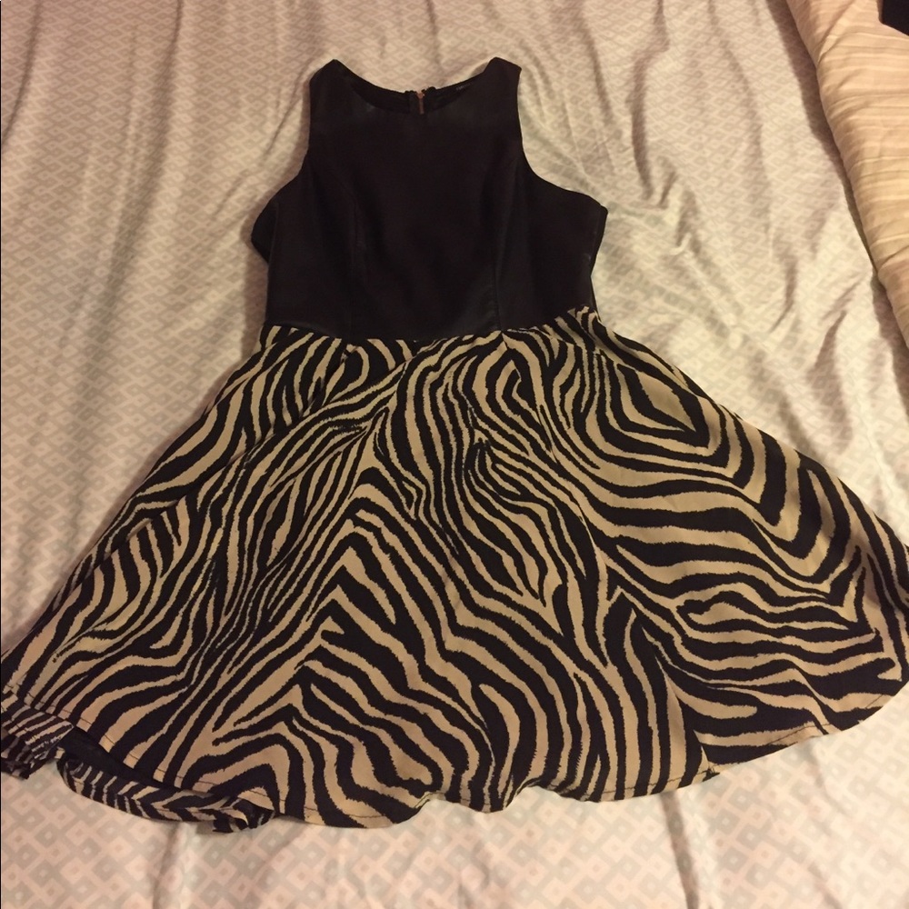 Forever 21 Girls Night Out Dress 🔥