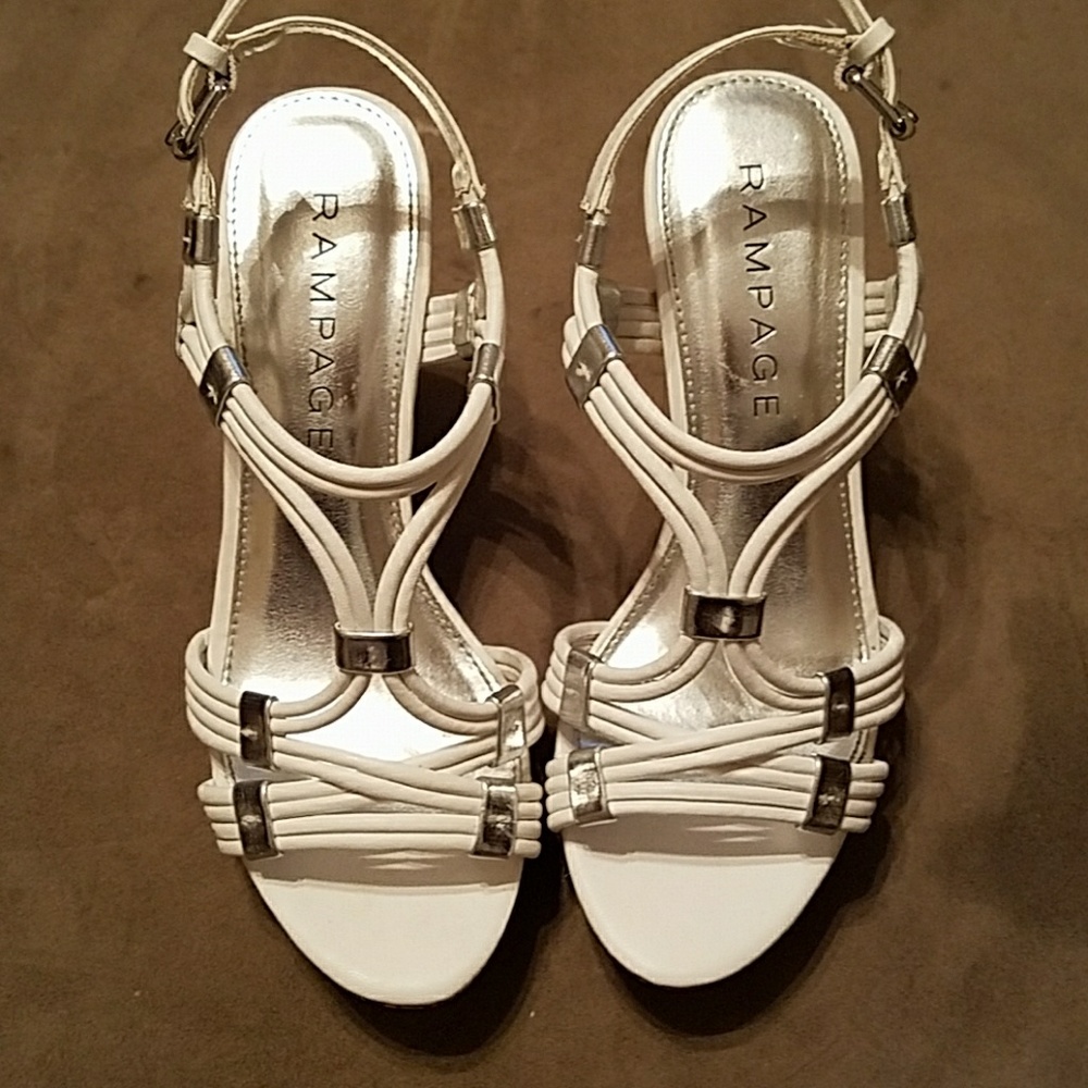 White Wedges