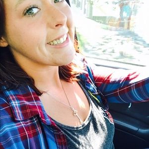 Meet your Posher, Courtney