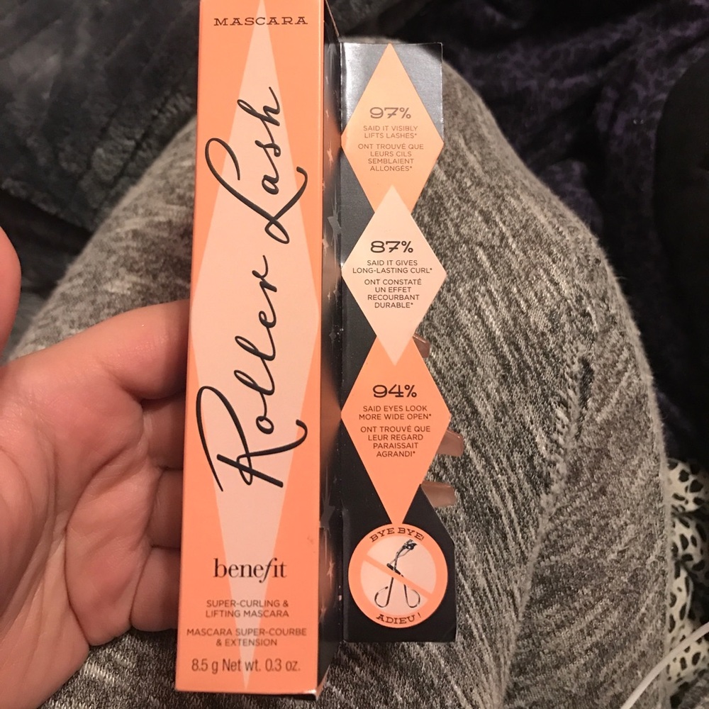 Full size benefit roller lash mascara