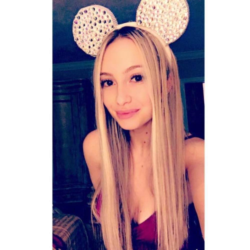 Meet your Posher, Sabrina