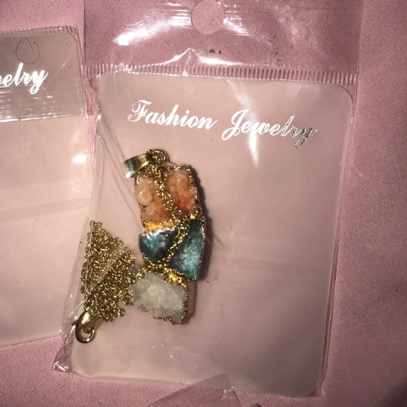 Necklace w/ Colored Textured Druzy Stone Pendant - Picture 7 of 8