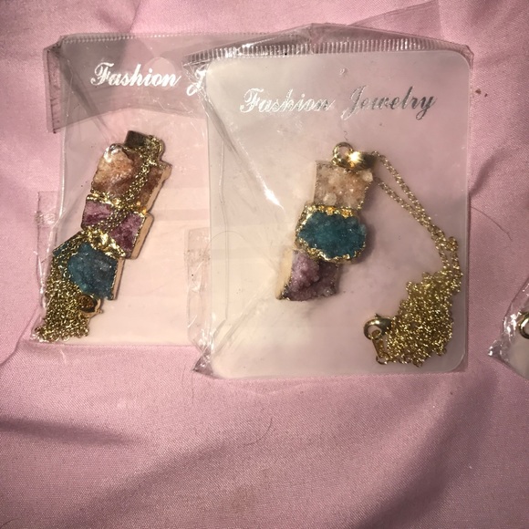 Necklace w/ Colored Textured Druzy Stone Pendant - Picture 8 of 8