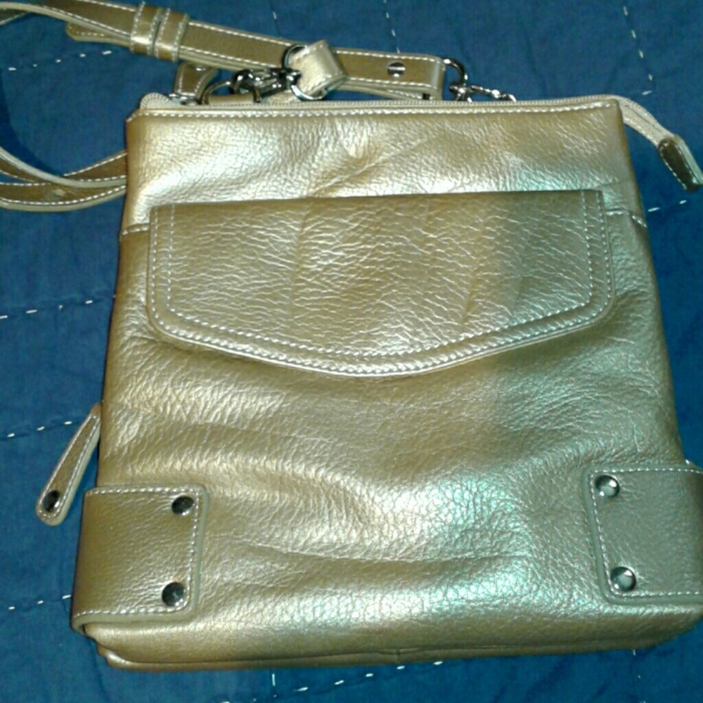 PRICE DROP ⤵NWOT.    B MAKOWSKI CROSSBODY BAG