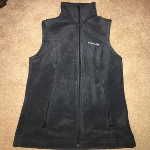 Columbia women's black fleece vest size XS
