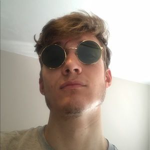 Meet your Posher, Larsen