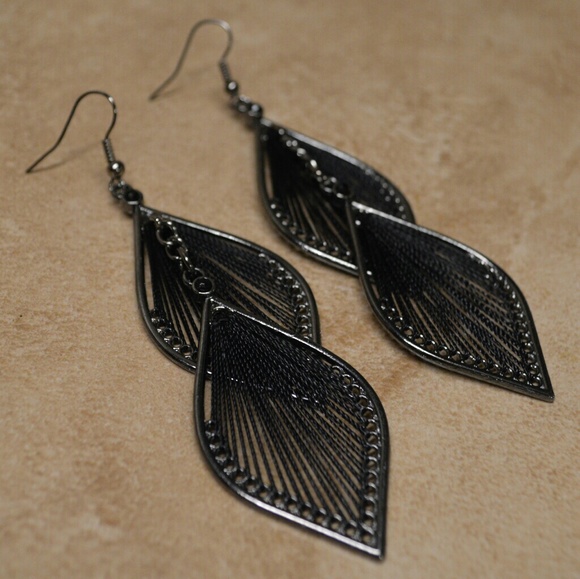 Gorgeous Black Bohemian Earrings - Picture 4 of 5