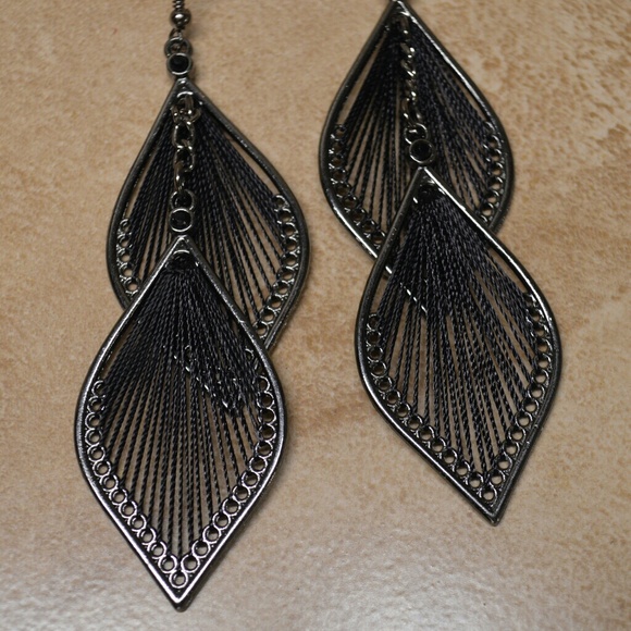 Gorgeous Black Bohemian Earrings - Picture 5 of 5