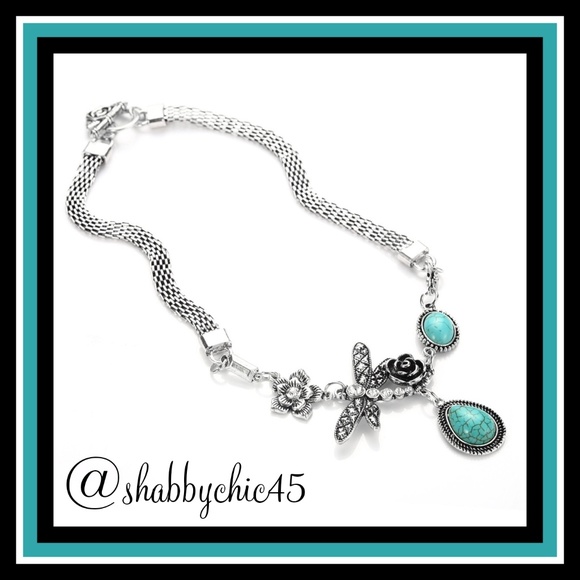 Boutique Jewelry - Gardenia Butterfly Statement Necklace Boutique Jewelry - Gardenia Butterfly Statement Necklace