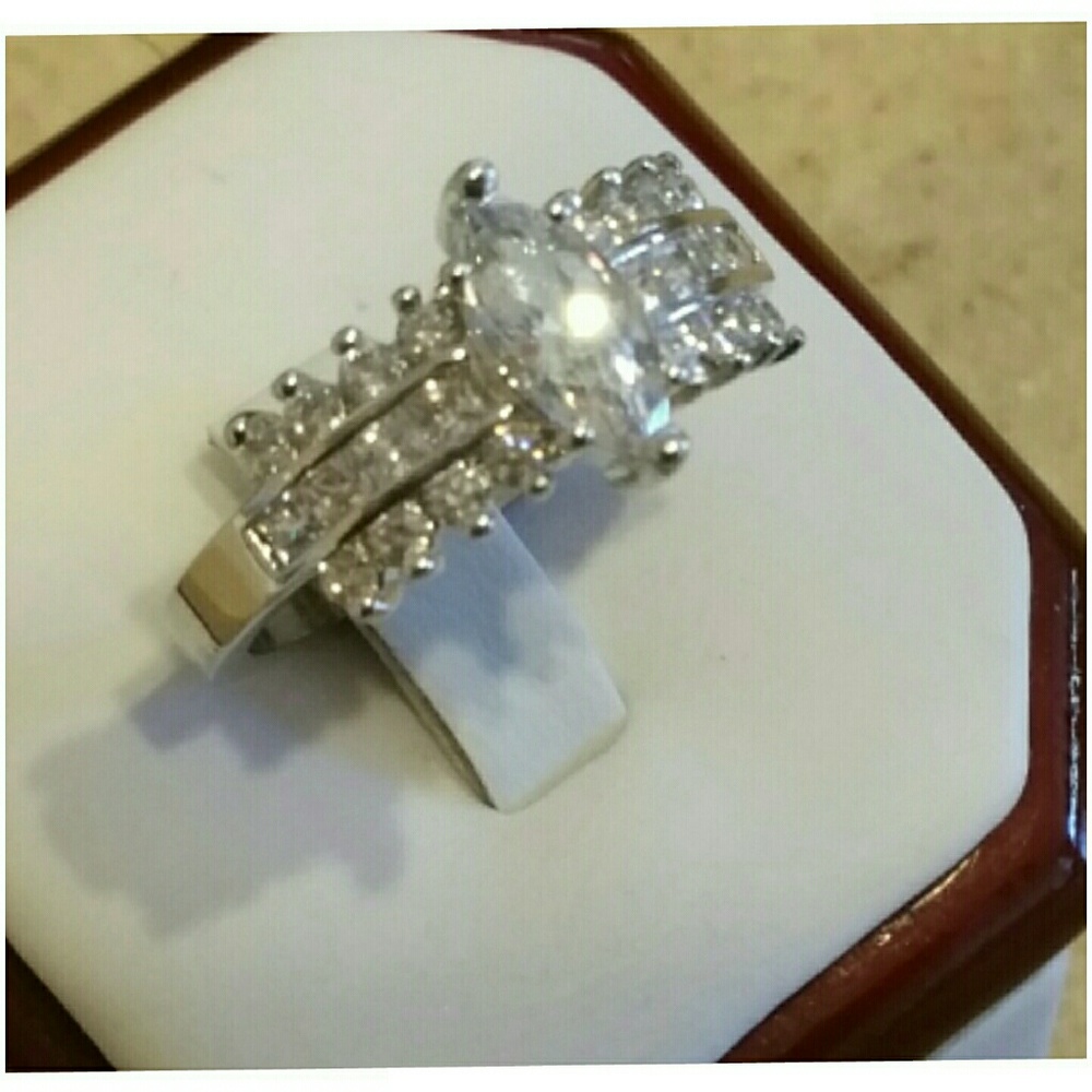 Genuine 3ct White Topaz Ring Size 9