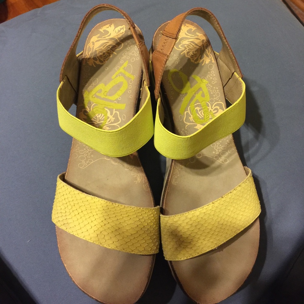 OTBT Bushnell size 9 1/2