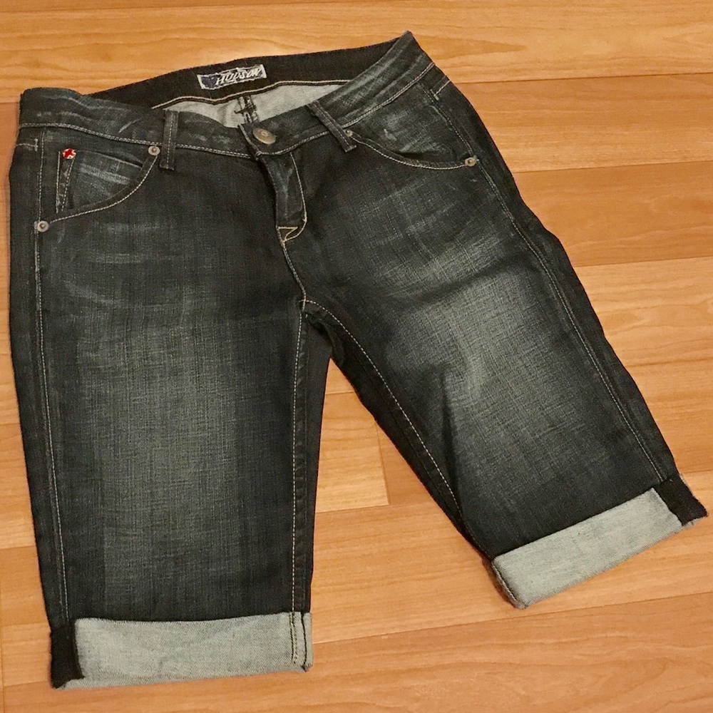 HUDSON WOMEN'S KNEE CUFFED SHORT SIZE-26