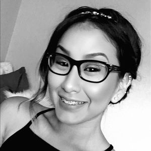 Meet your Posher, Estefani