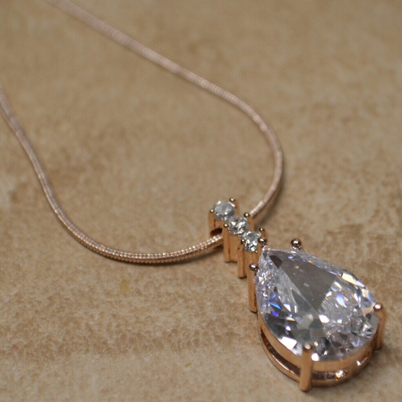 New Rose Gold or Silver Crystal Teardrop Necklace - Picture 7 of 8