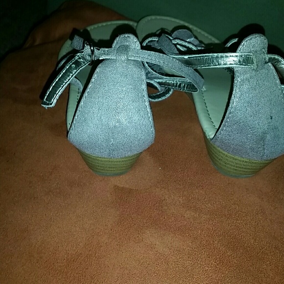 Sandals - Picture 3 of 6