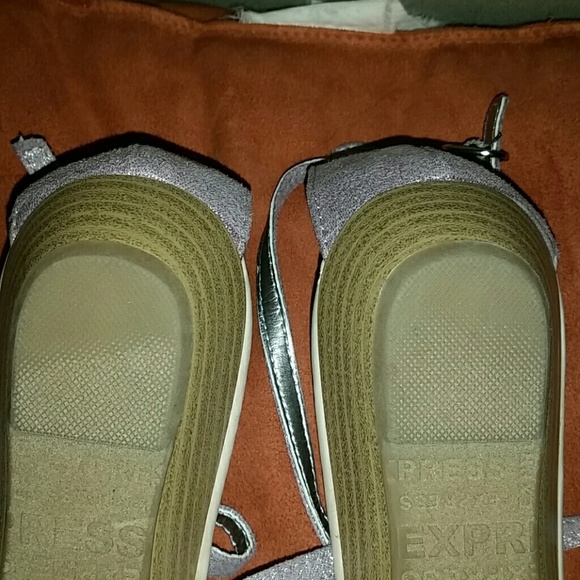 Sandals - Picture 6 of 6