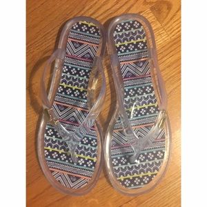 Vineyard Vines flip flops