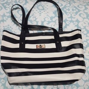 Nine West Black and White stripped purse