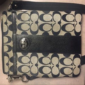 Classic coach crossbody