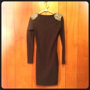 Long-sleeve dress with metal shoulder detailing!