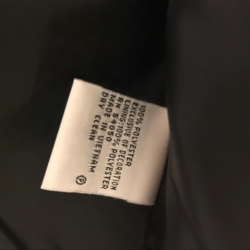 Blazer - Picture 3 of 3