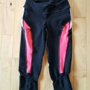 BRAND NEW NUX reversible capris
