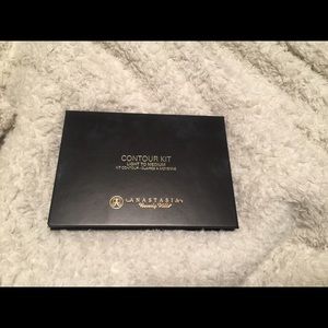 Anastasia Beverly Hills Contour Kit