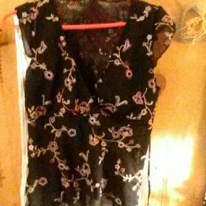 Capped sleeve blouse