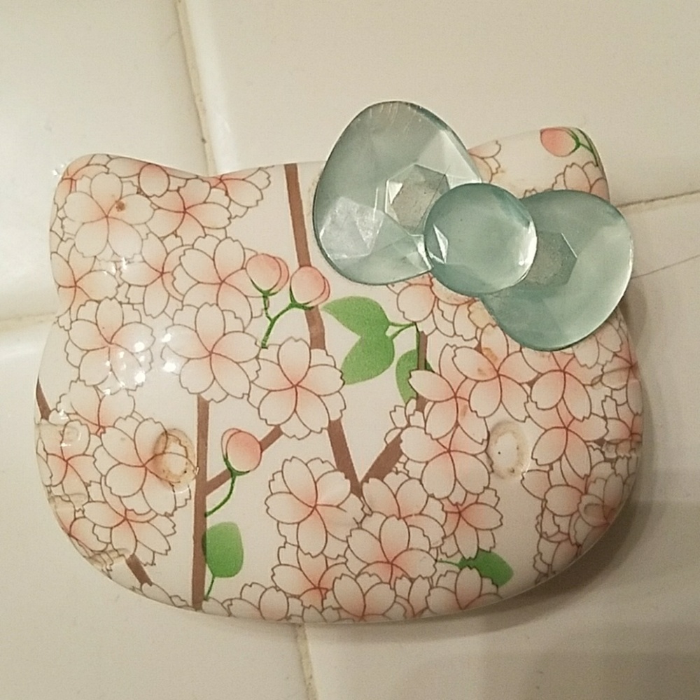 Hello kitty by sanrio make up