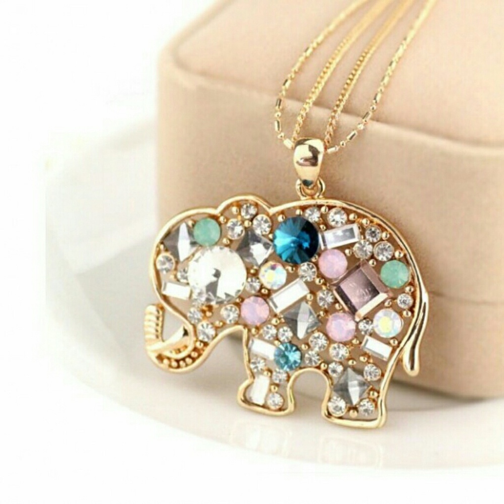 Rhinestone elephants necklace