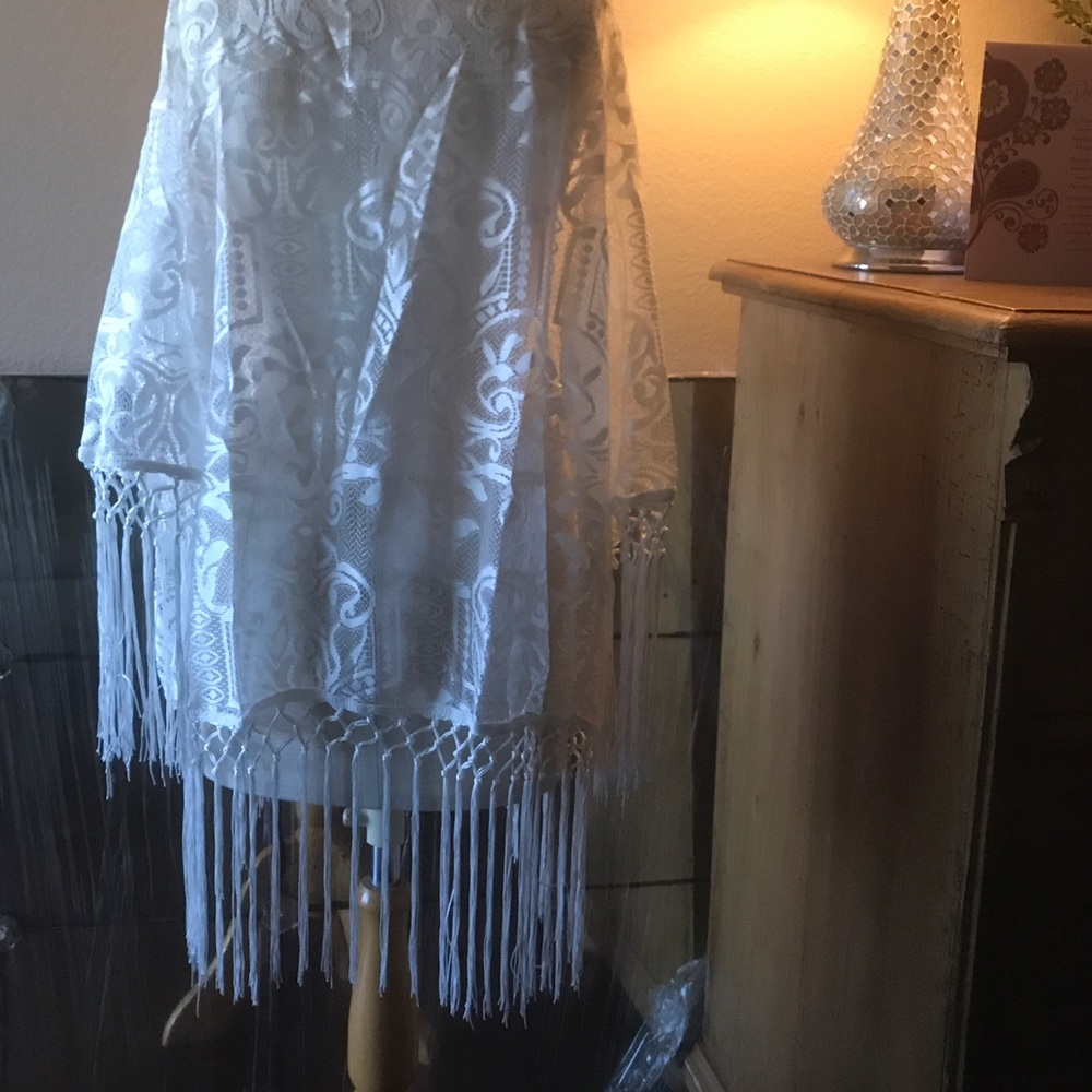 🎉 White lace Kimono - Picture 8 of 8