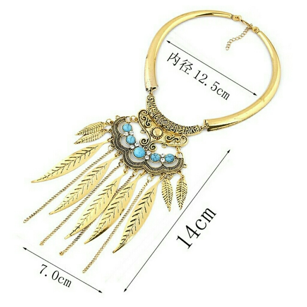 Tribal feather necklace