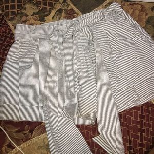 Black/grayish Lauren James bow shorts