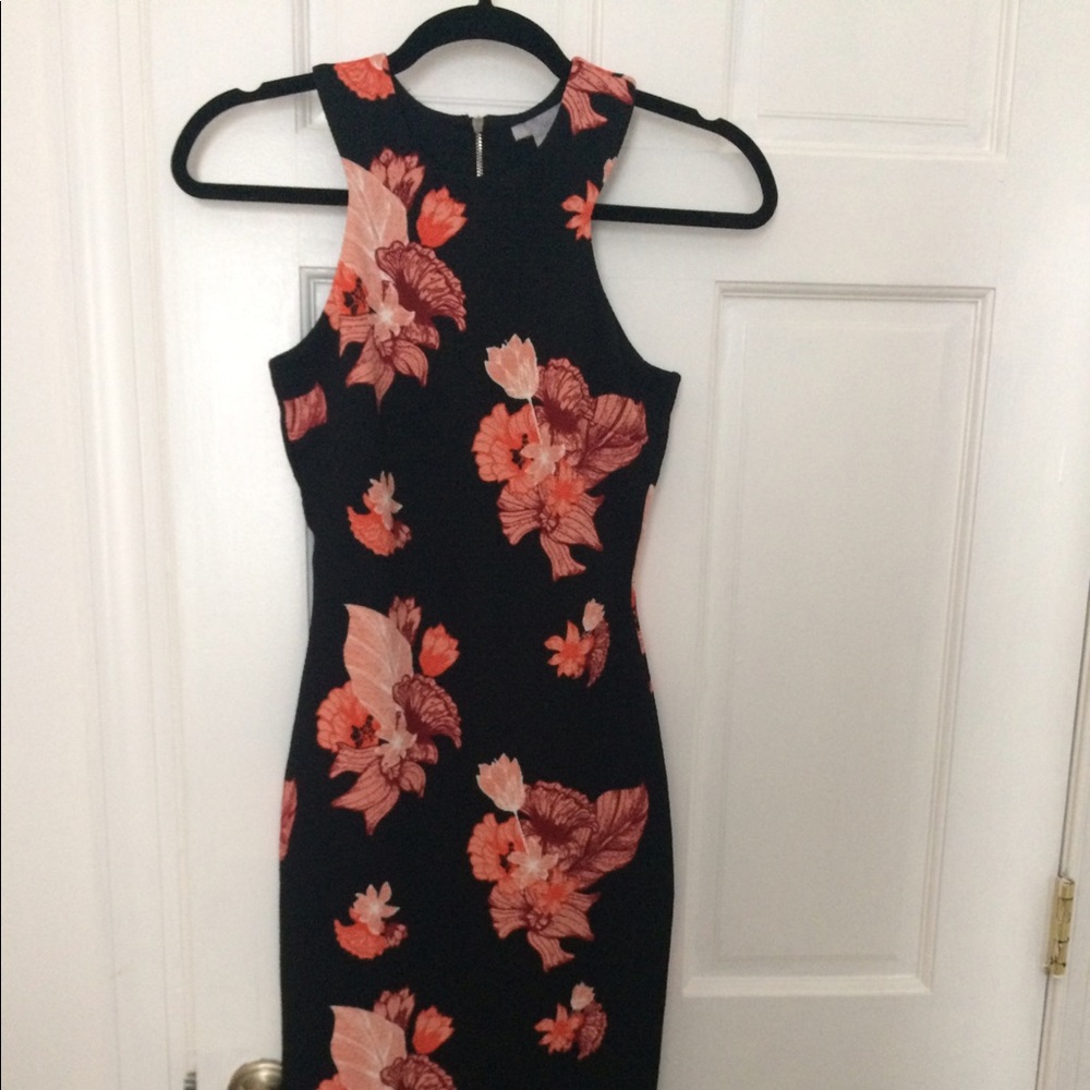 Black flowered bodycon dress