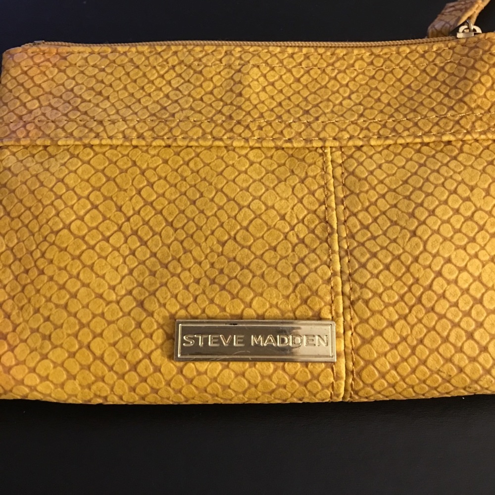 ⭐️Steve Madden Wristlet ⭐️
