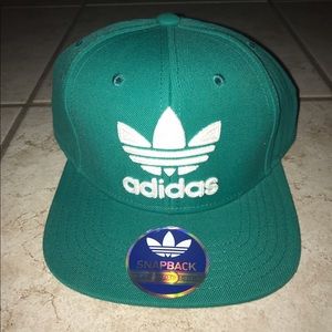 Nwt Teal Classic Adidas Logo Snapback!