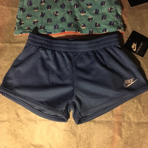 Nike Set - Picture 3 of 3