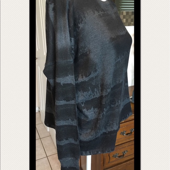 GO Jeans Sweater - Picture 2 of 3