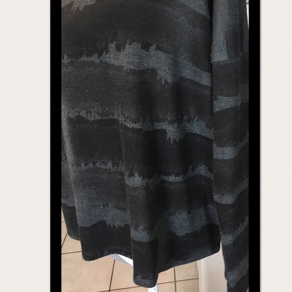 GO Jeans Sweater - Picture 3 of 3