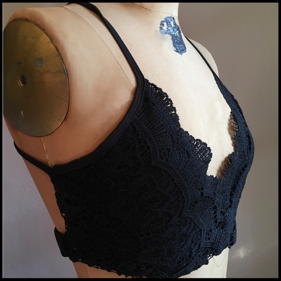 Crochet Lace Crop Top - Picture 6 of 8