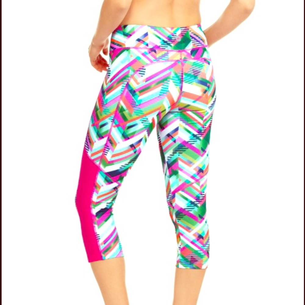 New✨Avia Capri Yoga Leggings
