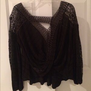 ⚫️Free People Crossover Top⚫️