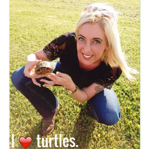 Meet your Posher, Angela - Picture 1 of 1