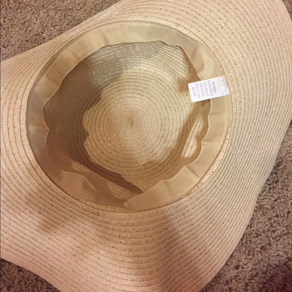 Floppy hat - Picture 3 of 4