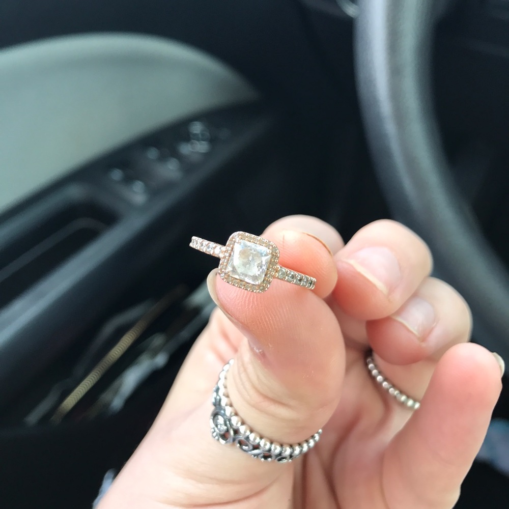 Pandora rose gold elegance ring