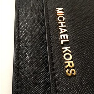 MICHAEL Michael Kors | Bags | Michael Kors Jet Set Travel Flat Wallet ...